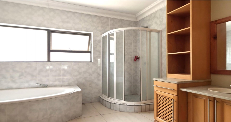 3 Bedroom Property for Sale in Ifafi North West